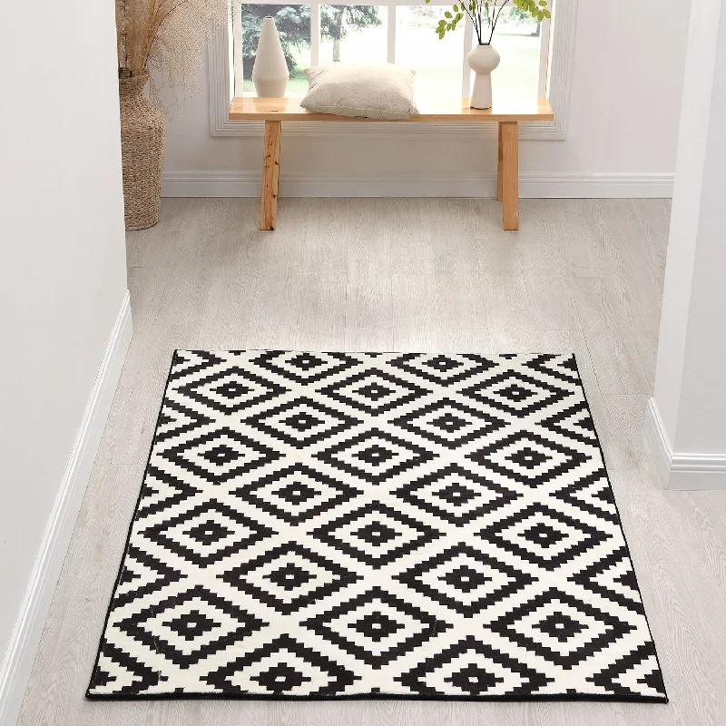 Illusion Monochrome Printed Rug 140 x 200 cm