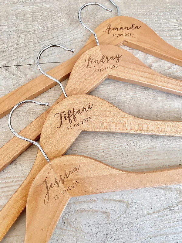 Natural Hanger, Name & Date