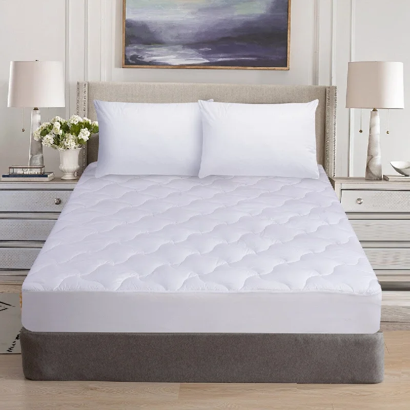 Deluxe Moisture Wicking Microfiber Mattress Pad - N/A